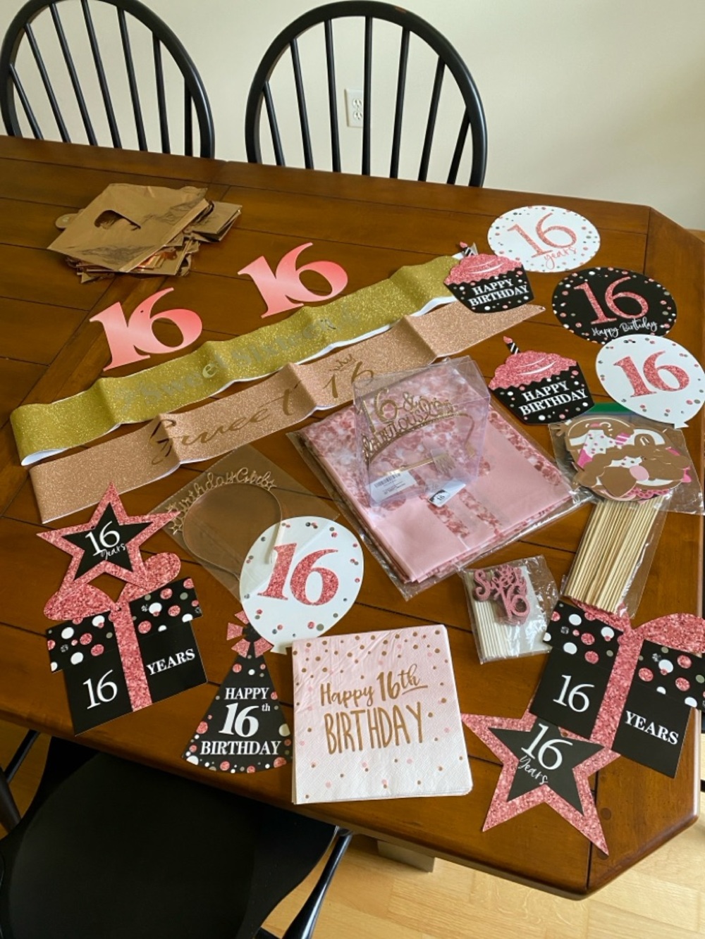 Sweet 16 Party Decoration Set - Pink and Gold